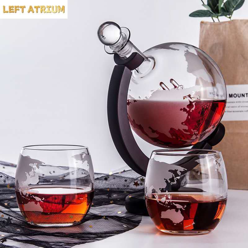Glass globe shaped decanter, w - Decanter Globe Set 评论和价格